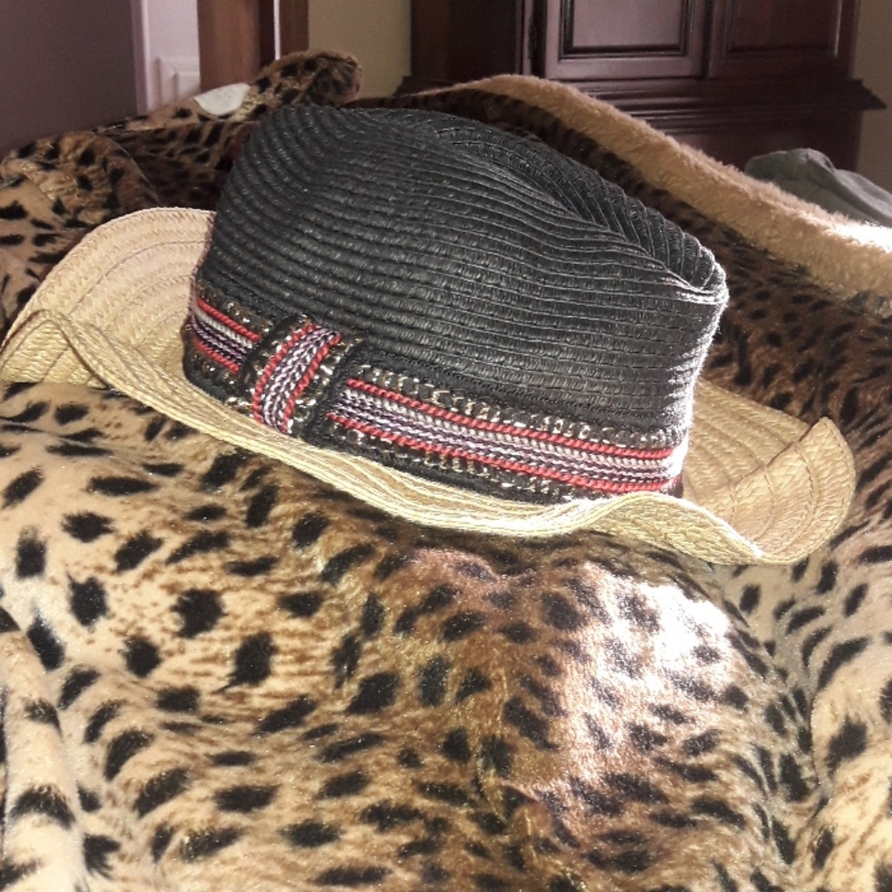 NWOT Steve Madden Hat